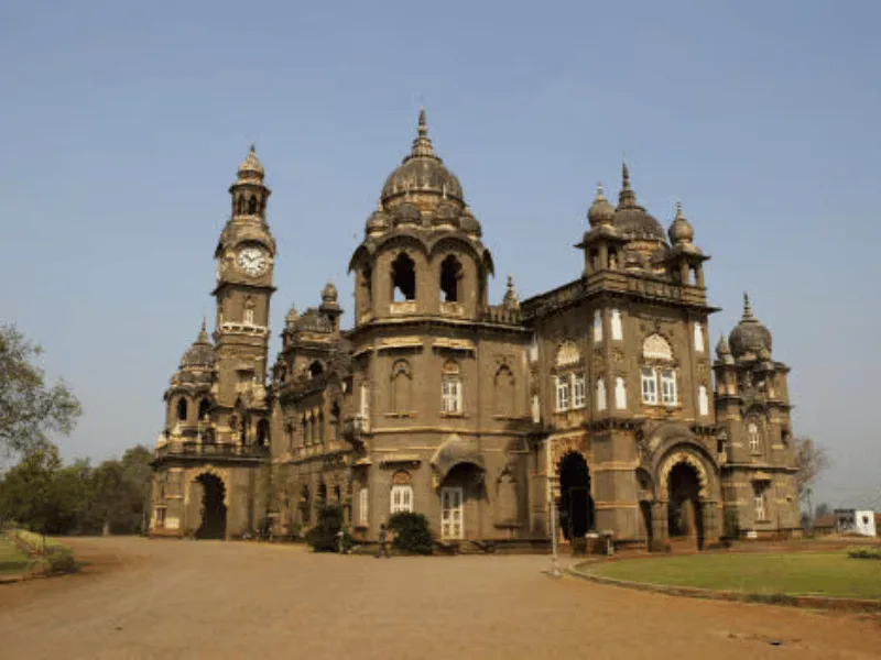 Kolhapur to Pune Cab